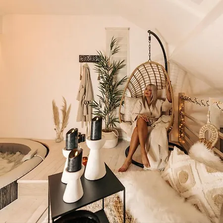 Lodge La Story *